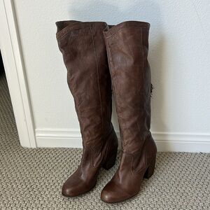 Steve Madden genuine leather wide calve heeled zip up boots